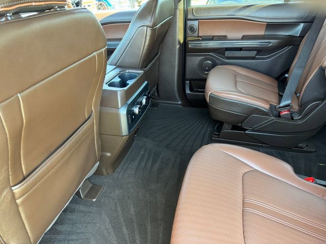 Used 2024 Ford Expedition King Ranch image 16