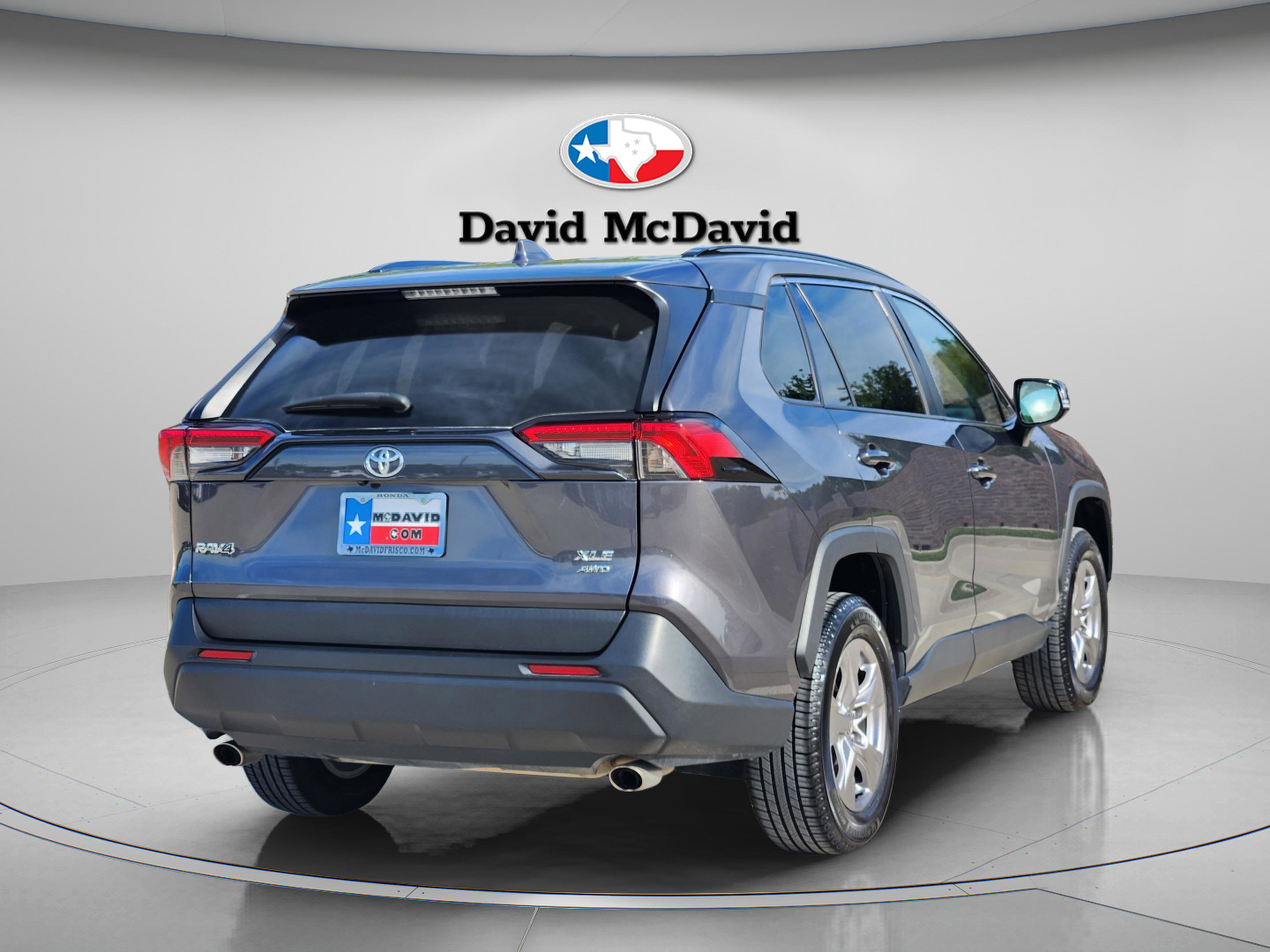 Used 2022 Toyota RAV4 XLE AWD/4WD image 6