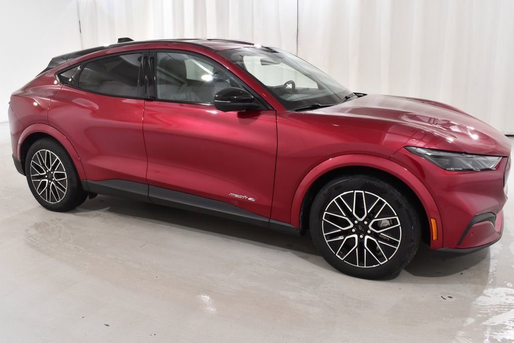 Used 2025 Ford Mustang Mach-E Premium image 5