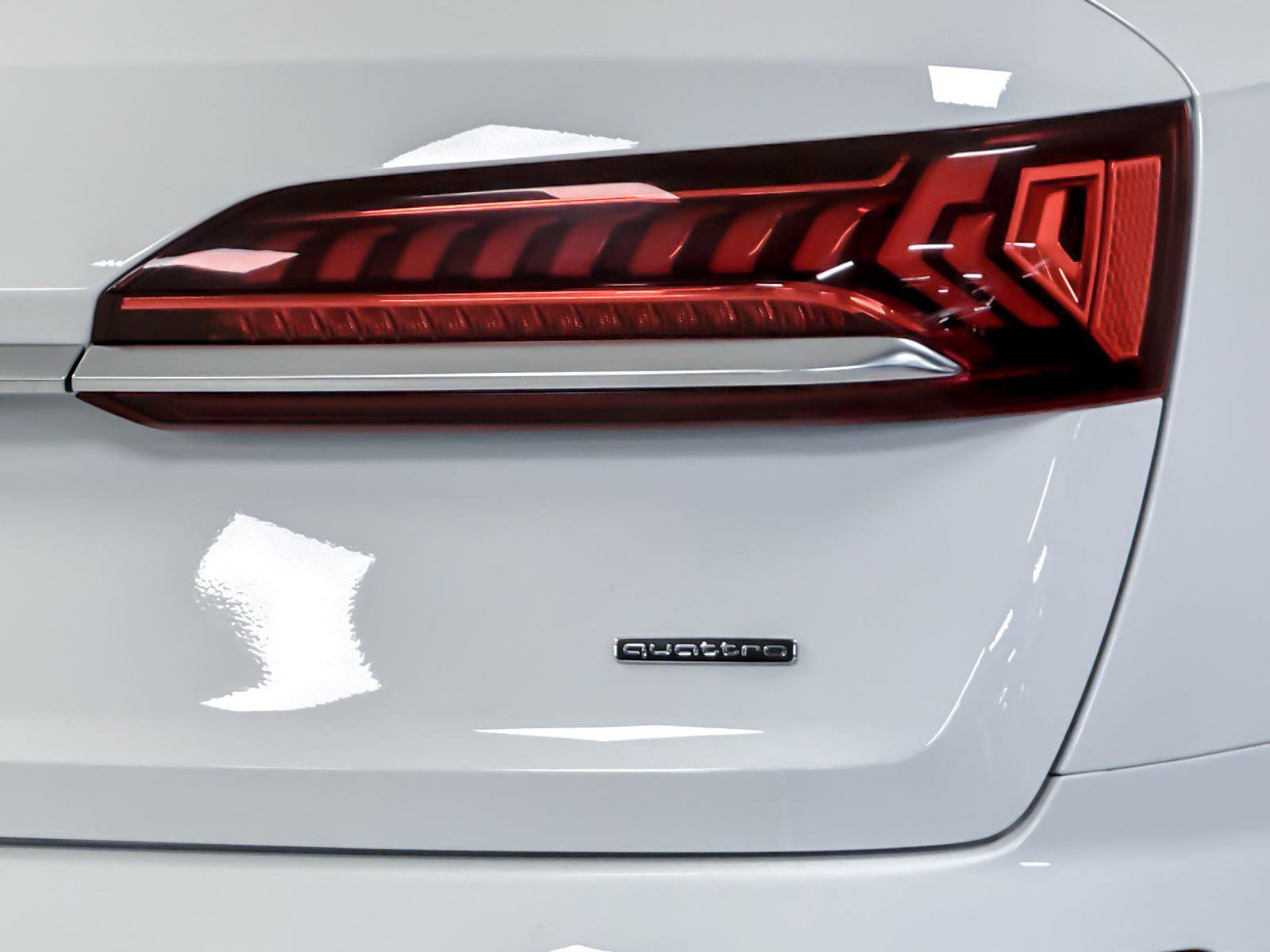 Used 2022 Audi Q7 Premium Plus image 26