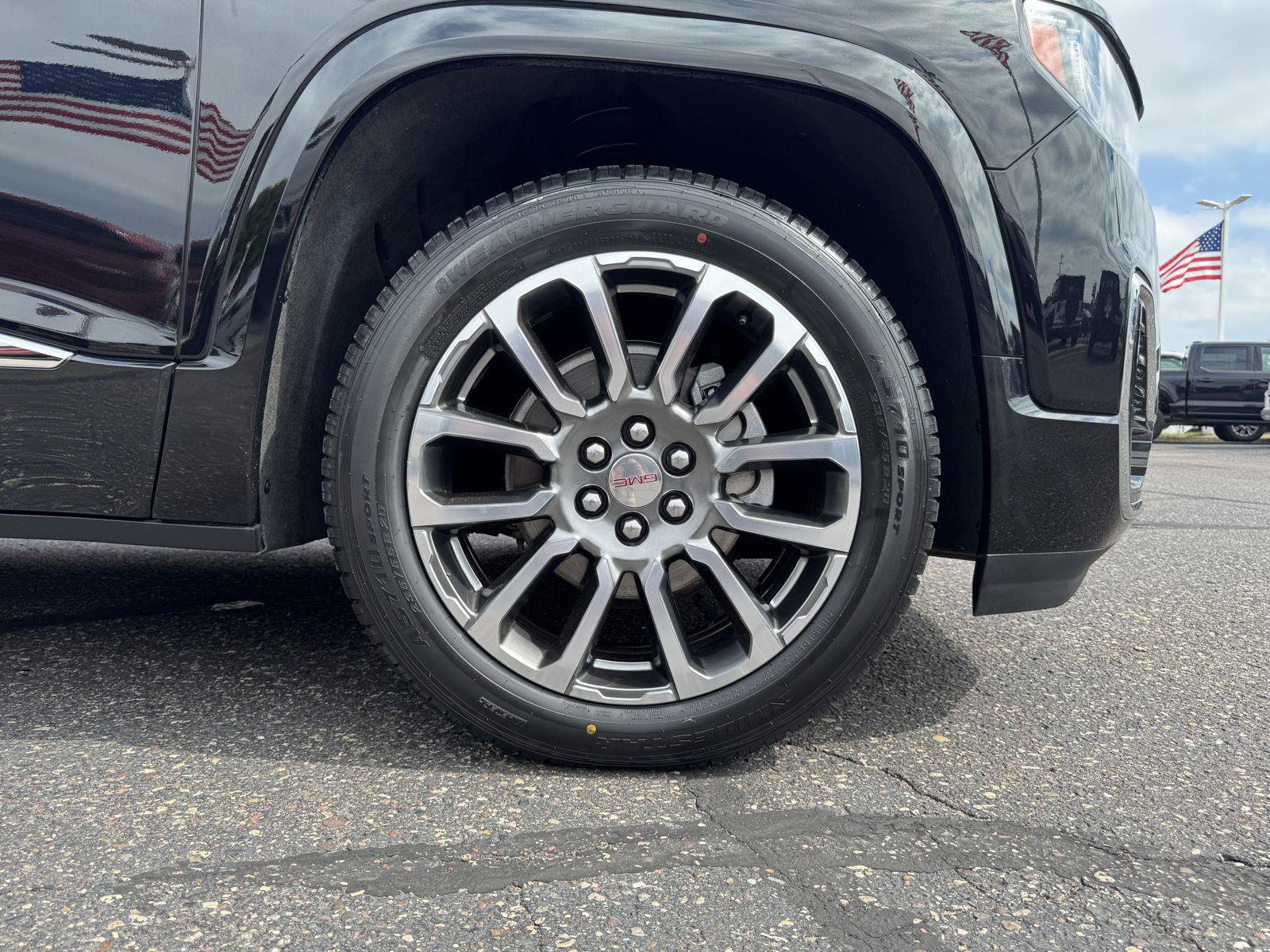 Used 2020 GMC Acadia Denali w/ Trailering Package AWD/4WD image 9