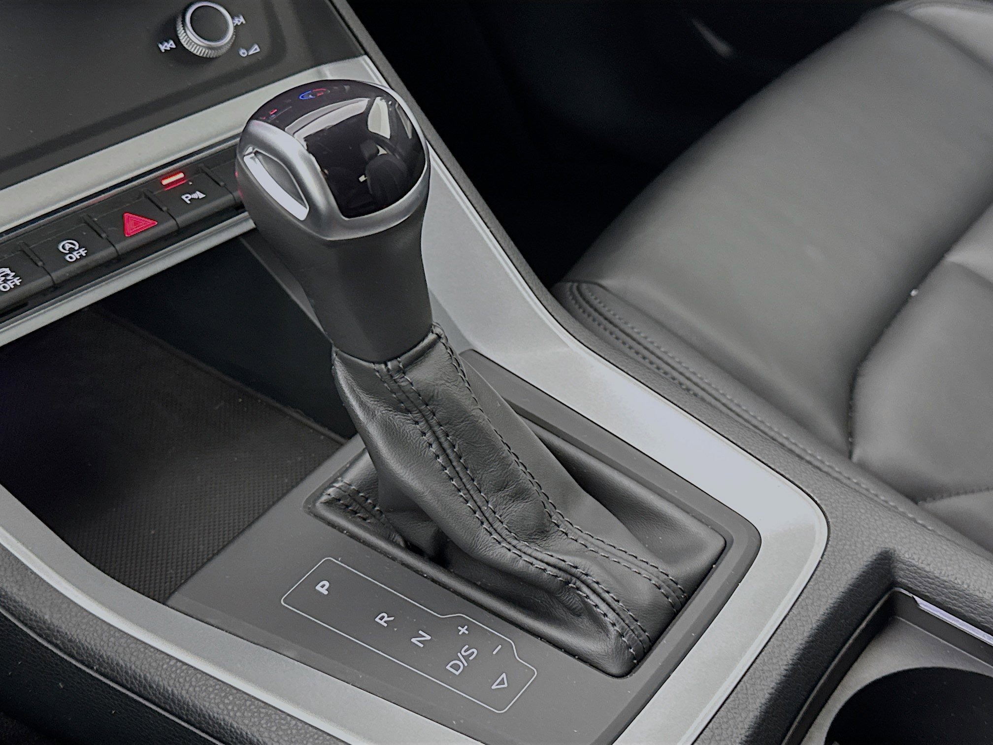 Used 2023 Audi Q3 2.0T Premium image 16