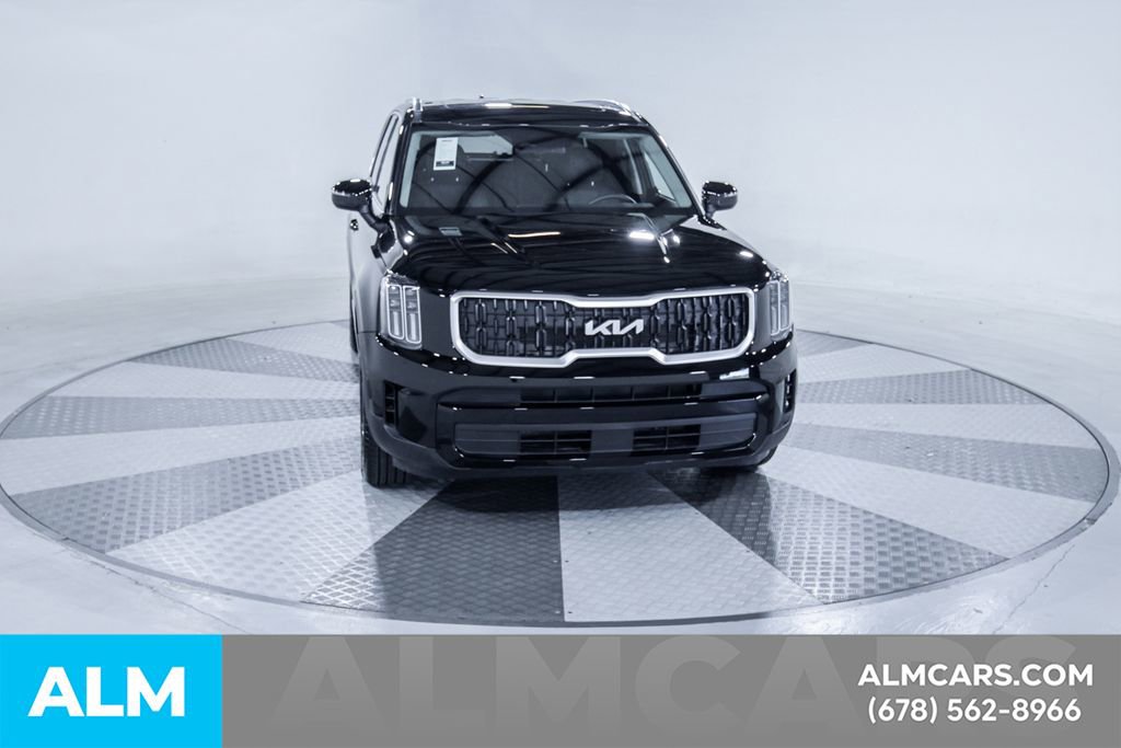 Used 2024 Kia Telluride EX w/ EX Captain's Chair Package AWD/4WD image 15