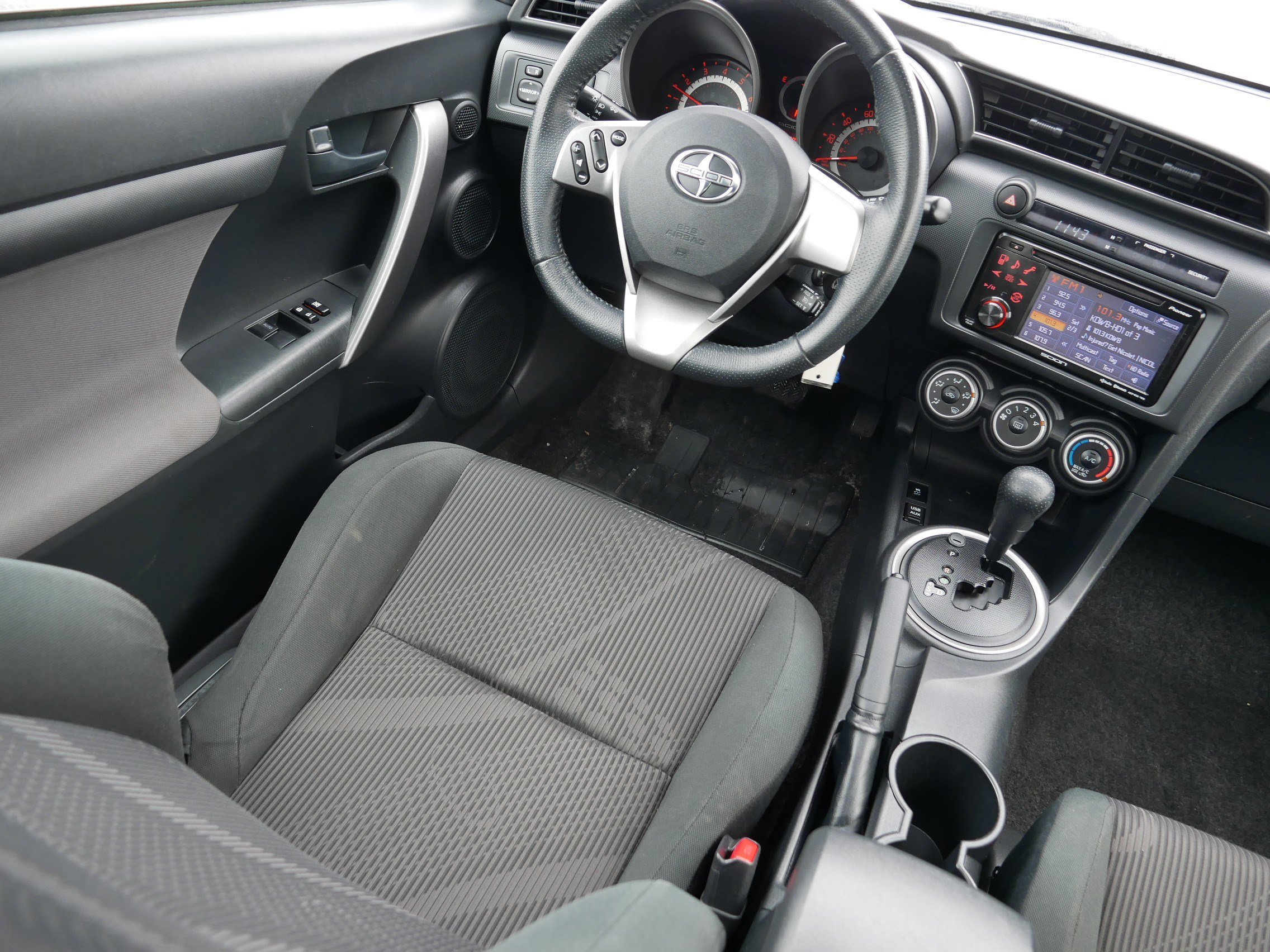 Used 2013 Scion tC image 9
