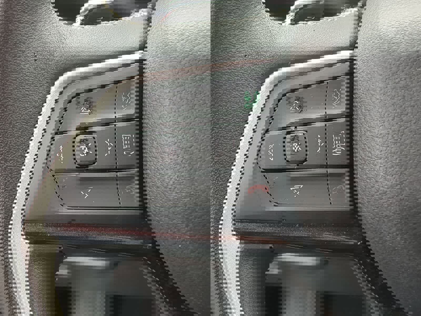 Used 2022 Jeep Grand Cherokee Altitude image 23