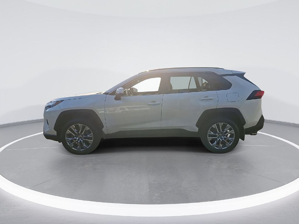 Certified 2022 Toyota RAV4 XLE Premium AWD/4WD image 6