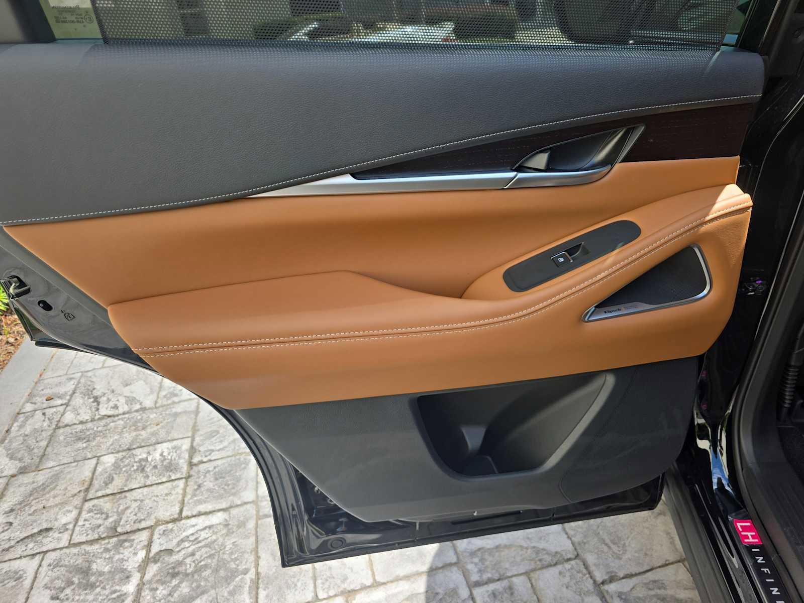 New 2026 INFINITI QX60 Autograph w/ Dark Cargo Package image 13