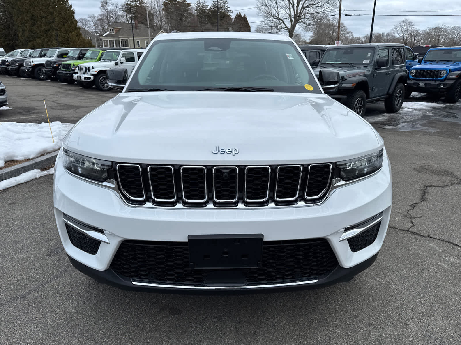 Used 2023 Jeep Grand Cherokee 4WD 4xe w/ Luxury Tech Group II image 9