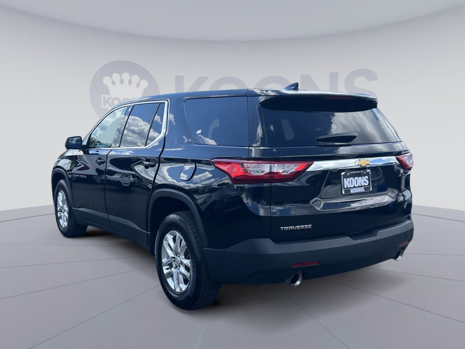 Used 2019 Chevrolet Traverse LS FWD image 8