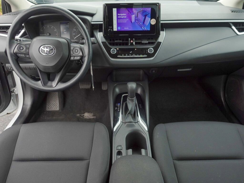 Used 2023 Toyota Corolla LE image 12