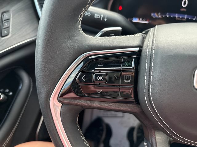 Used 2023 Jeep Grand Cherokee Overland AWD/4WD image 11