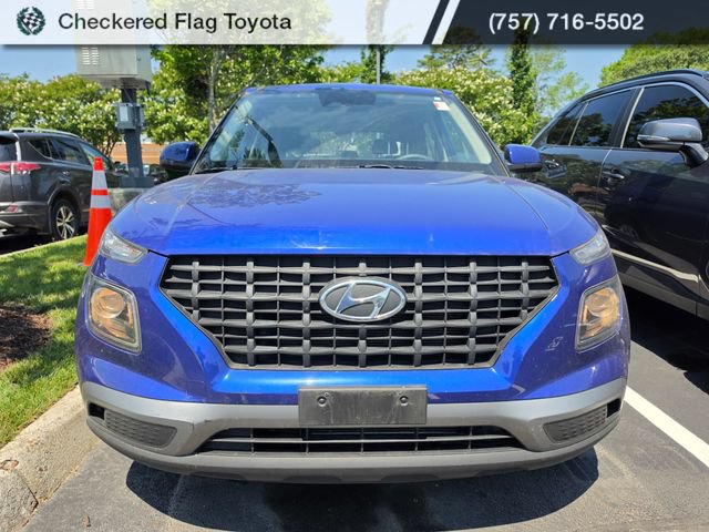 Used 2023 Hyundai Venue SE w/ Cargo Package FWD image 2