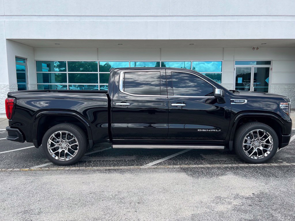 New 2026 GMC Sierra 1500 Denali w/ Denali Reserve Package AWD/4WD image 3