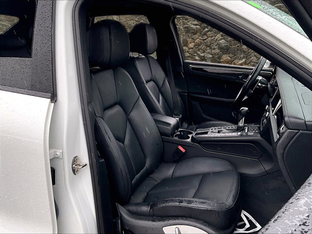 Used 2020 Porsche Macan image 7