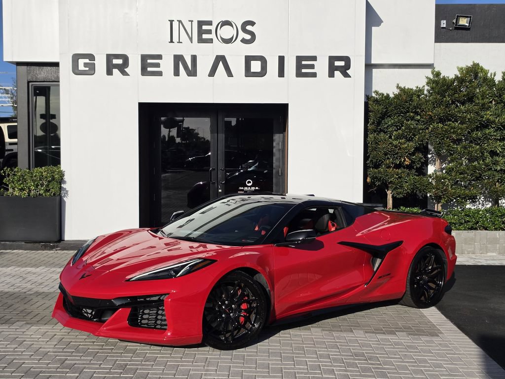Used 2023 Chevrolet Corvette Z06 w/ Stealth Interior Trim Package RWD image 2