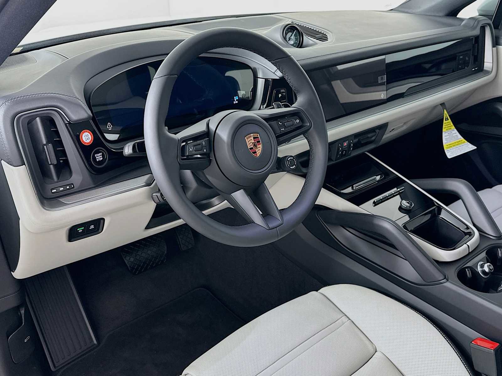 New 2026 Porsche Cayenne Coupe image 4