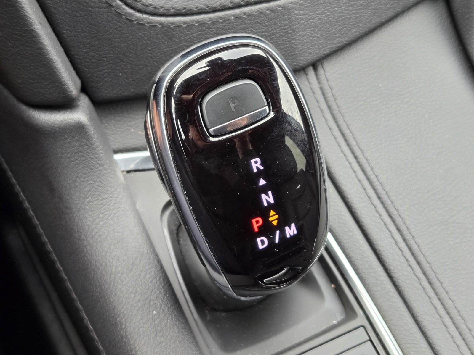 Certified 2025 Cadillac XT5 Premium Luxury image 22