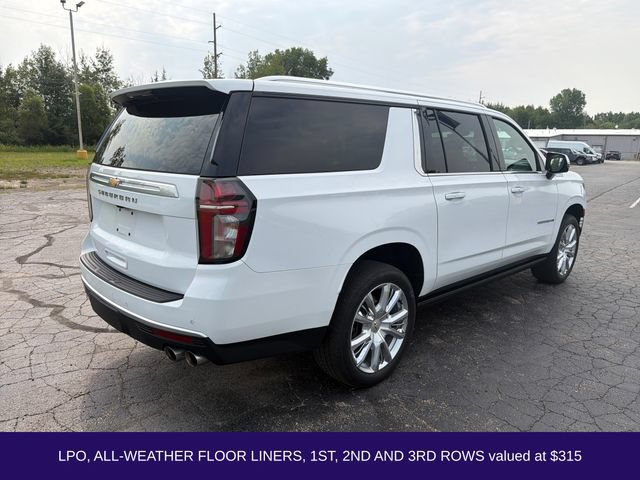 Used 2023 Chevrolet Suburban High Country AWD/4WD image 7