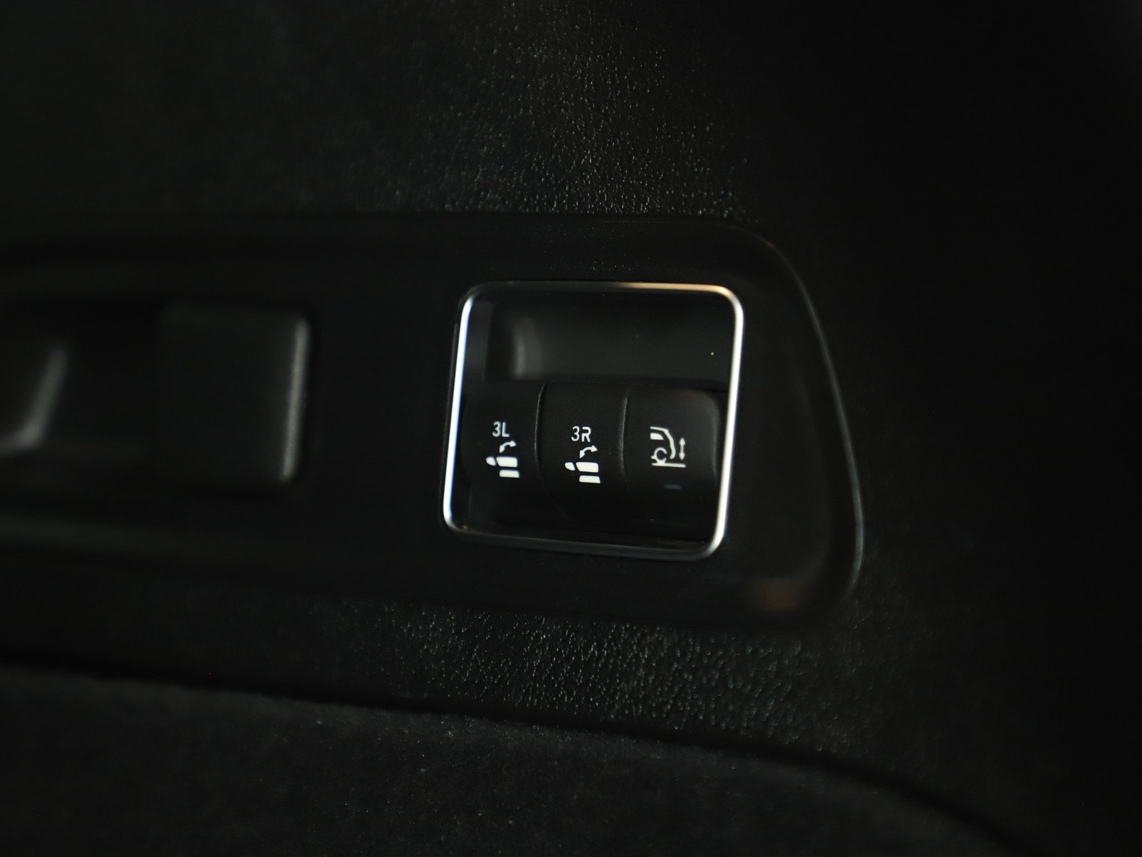 Used 2023 Mercedes-Benz GLS 580 4MATIC image 21