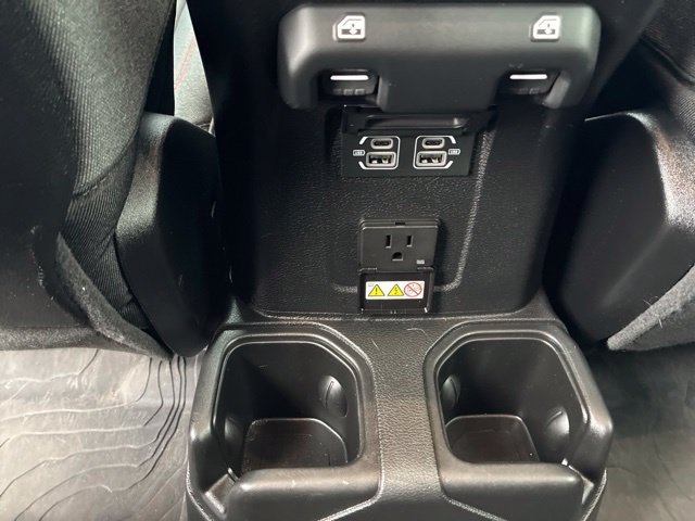 Used 2024 Jeep Gladiator Rubicon w/ Technology Group AWD/4WD image 23