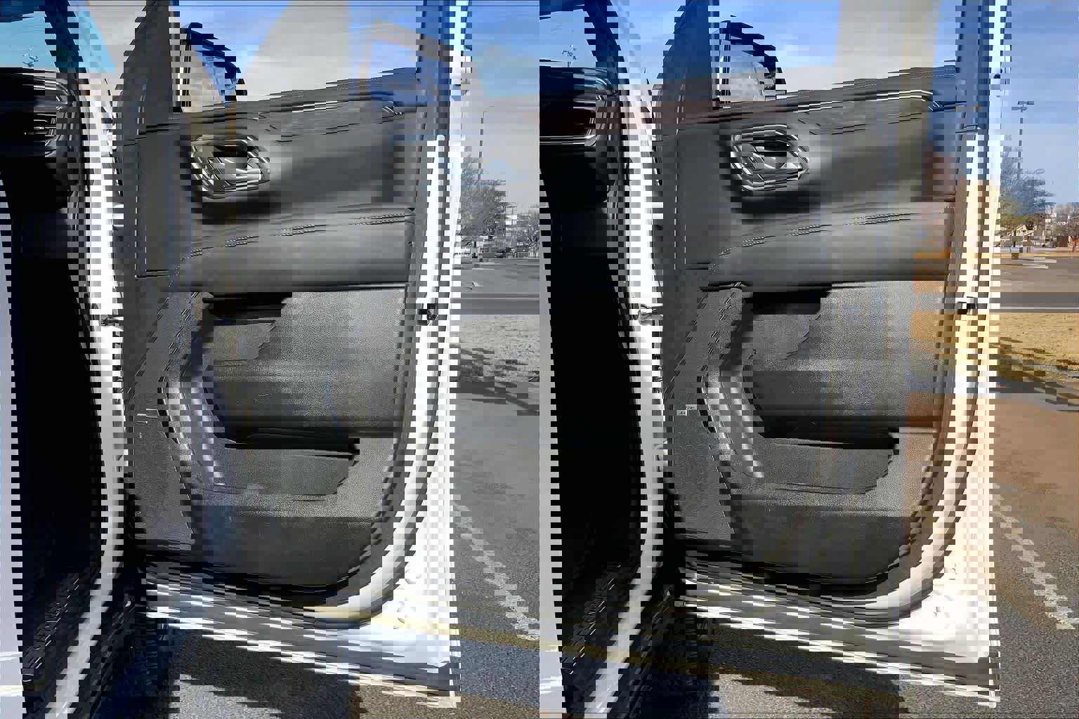 Certified 2024 Chevrolet Tahoe Z71 w/ Luxury Package image 22