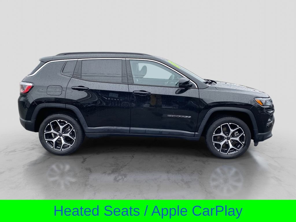Used 2025 Jeep Compass Limited image 9