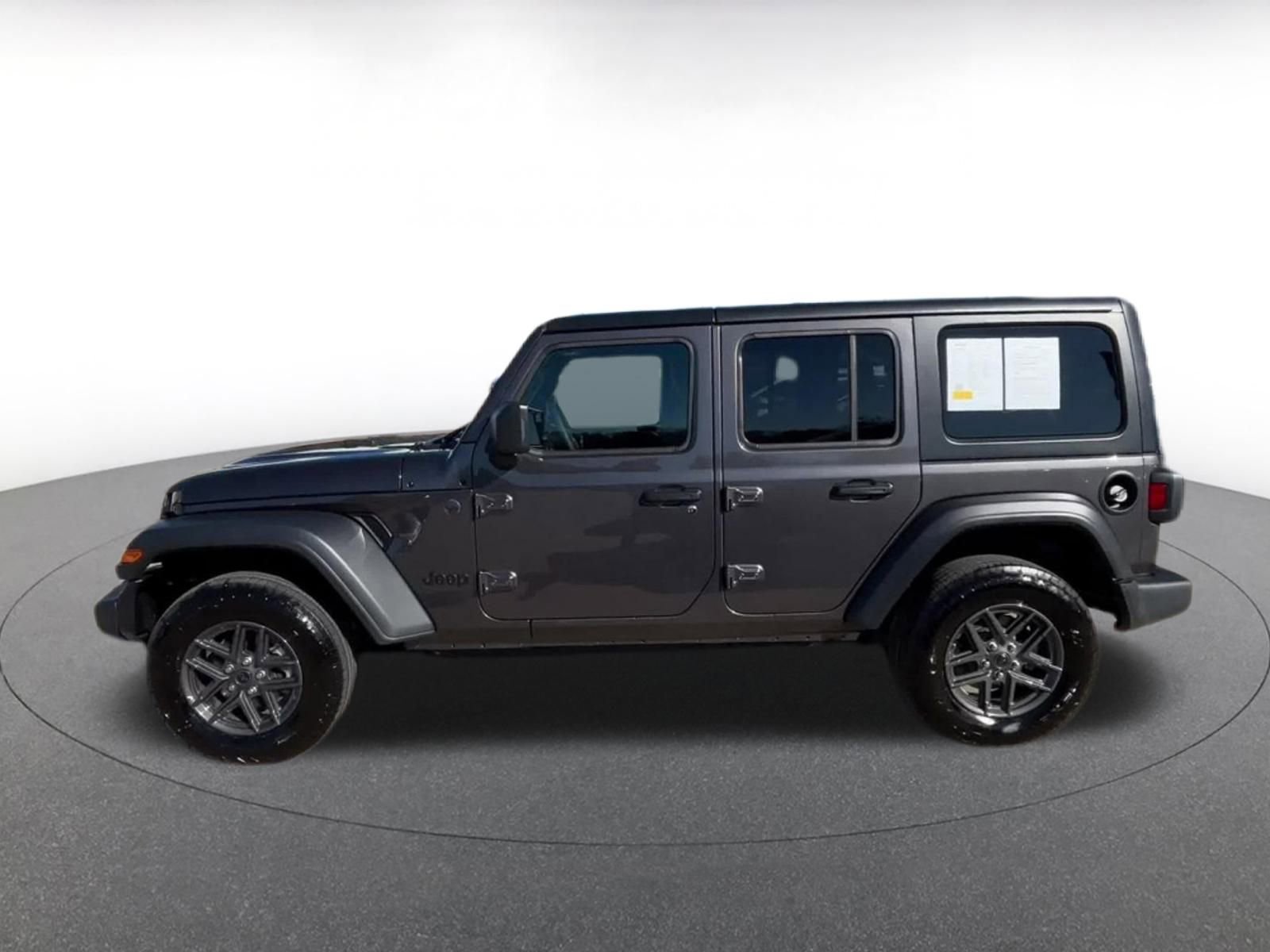 Used 2025 Jeep Wrangler Sport S image 7