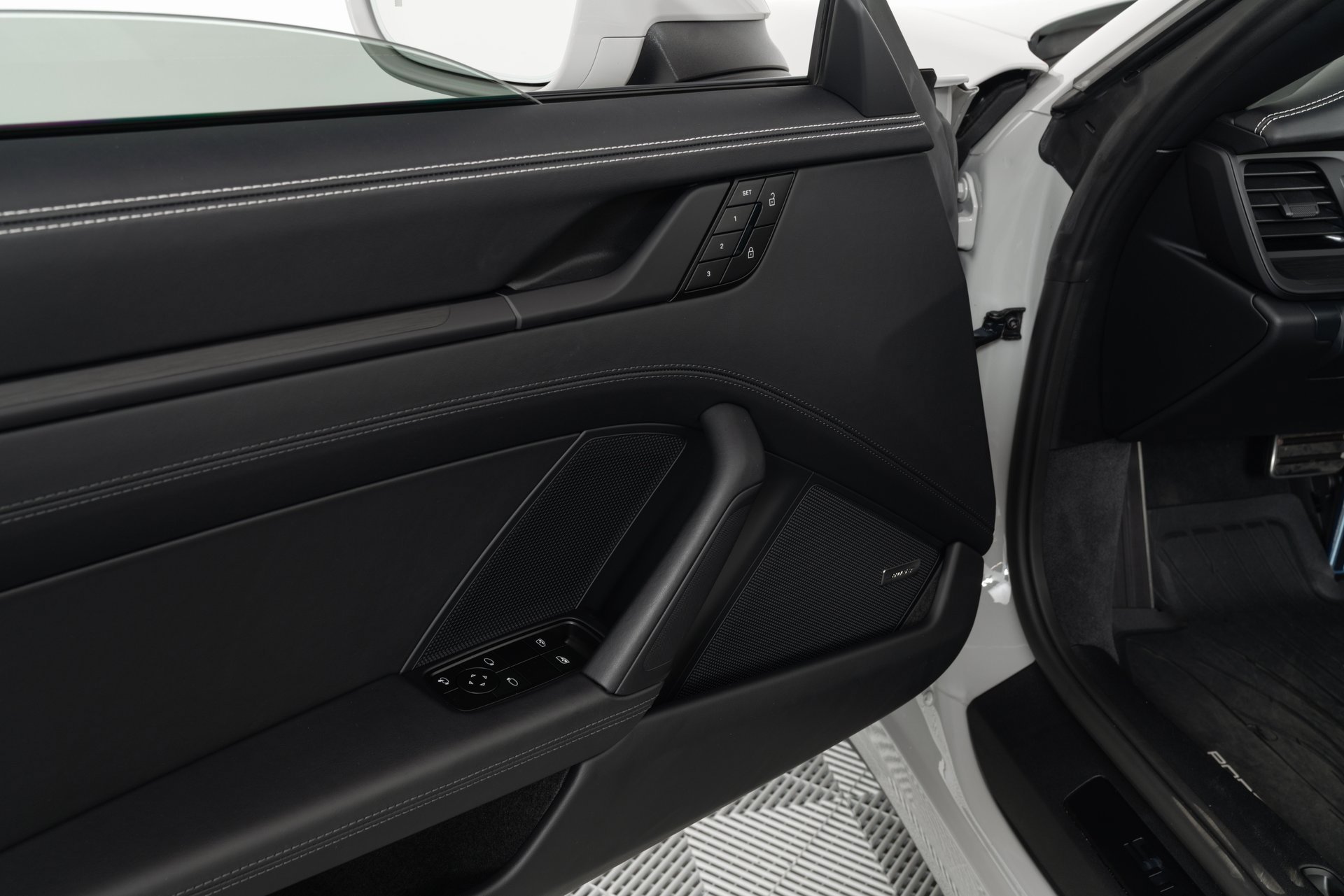 Used 2025 Porsche 911 Targa 4 GTS image 10