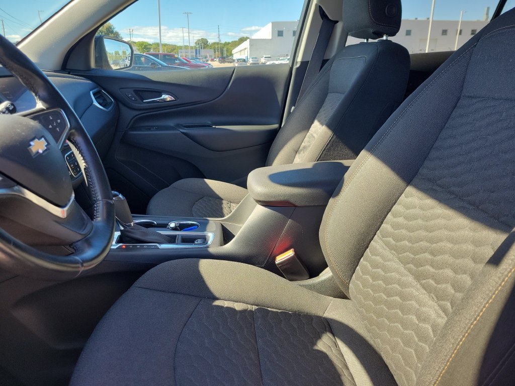 Used 2020 Chevrolet Equinox LT FWD image 19