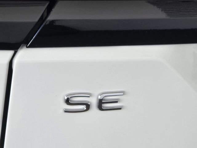 Certified 2025 Volkswagen Atlas Peak Edition SE image 11