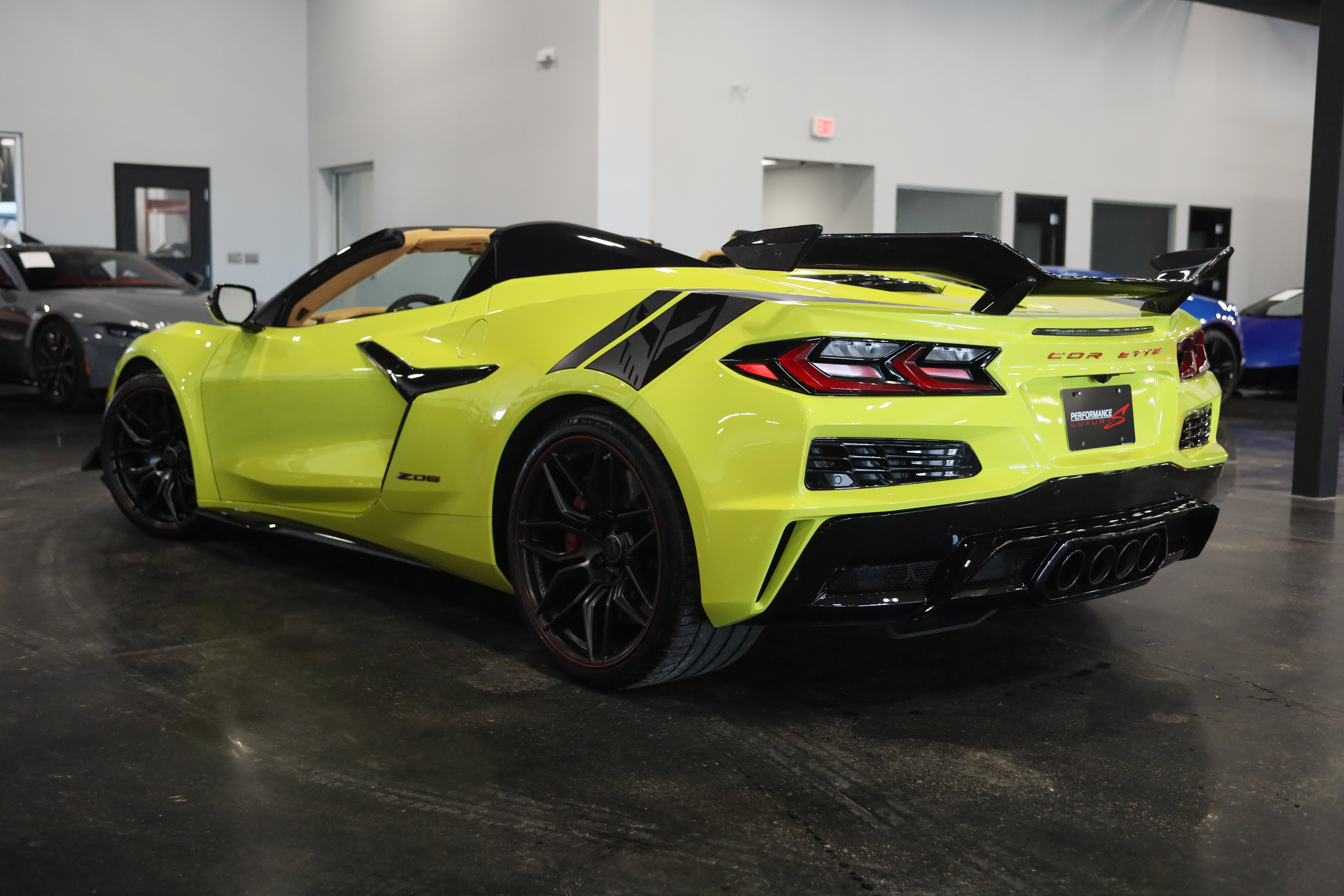 Used 2023 Chevrolet Corvette Z06 w/ Z07 Performance Package RWD image 5