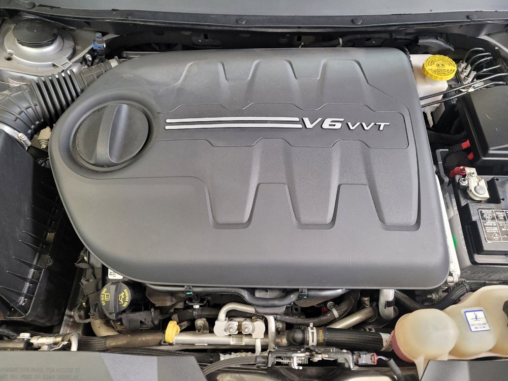 Used 2019 Jeep Cherokee Latitude w/ Popular Appearance Group image 30