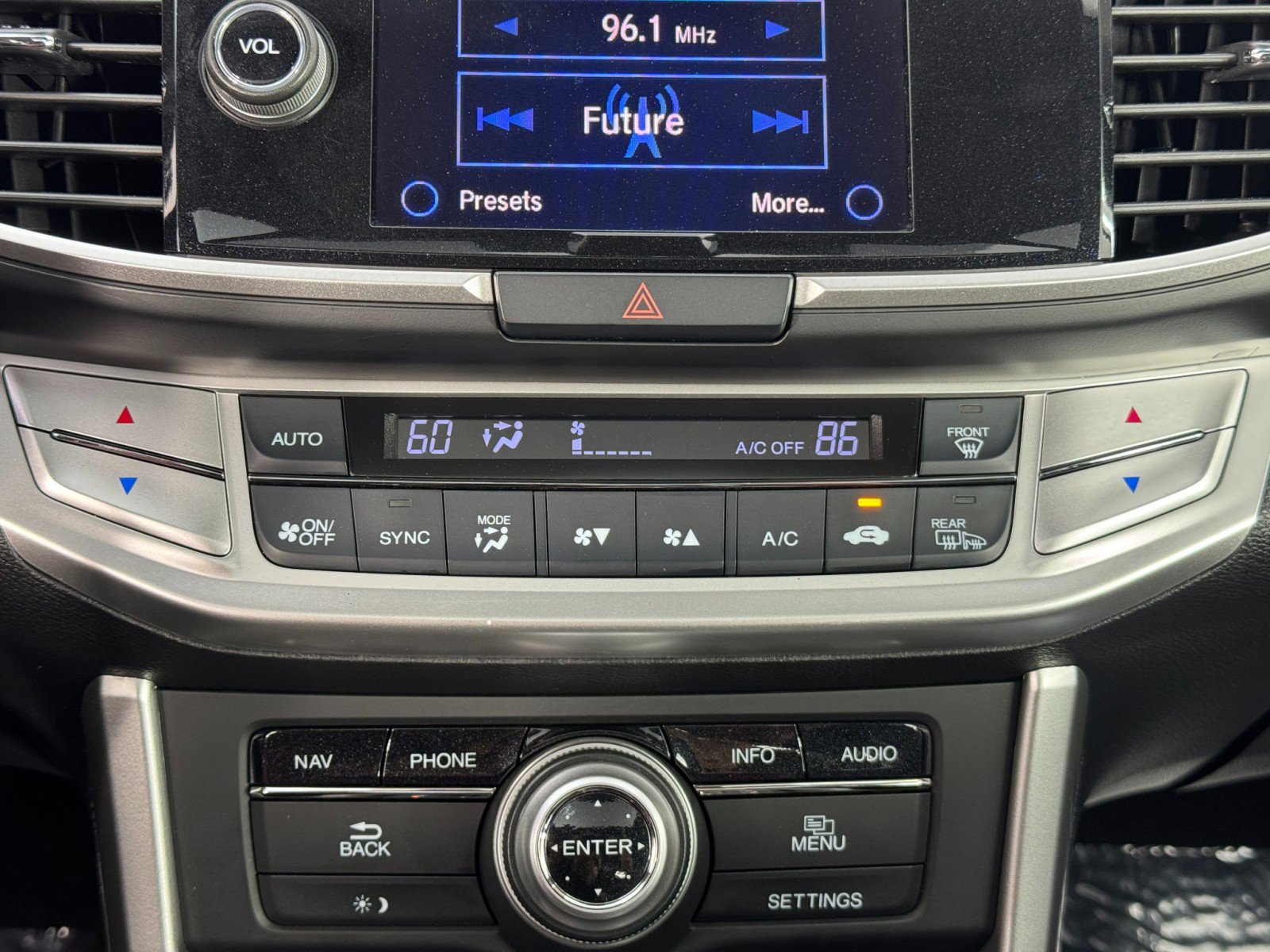 Used 2014 Honda Accord EX-L image 27