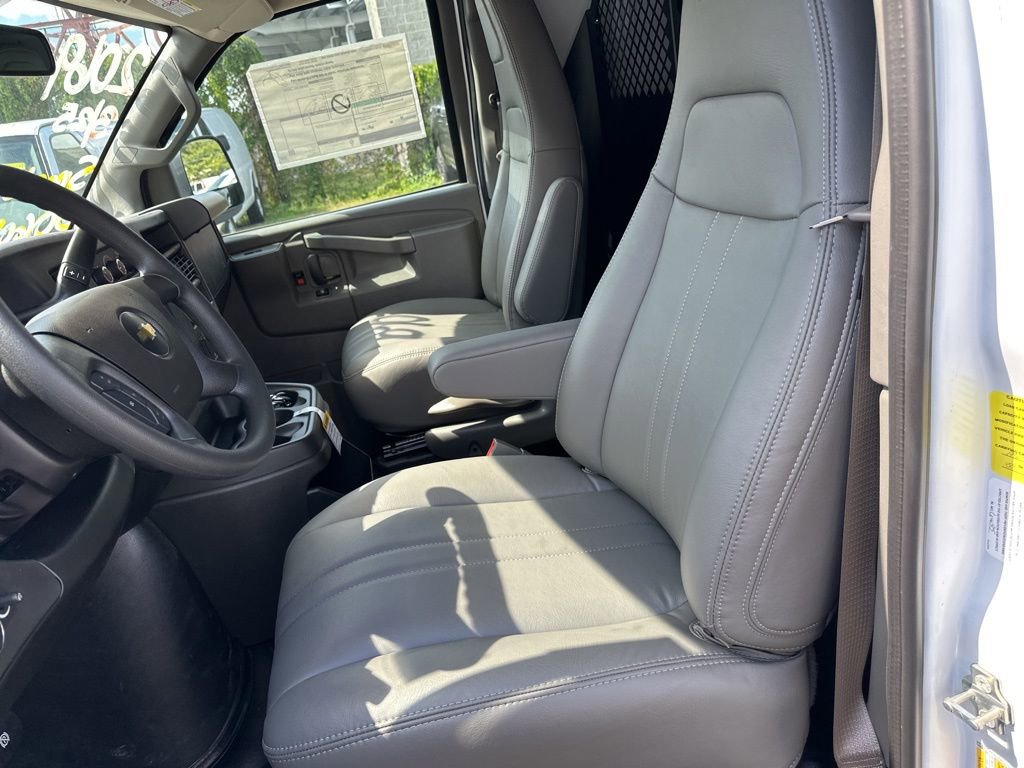 New 2025 Chevrolet Express 2500 w/ Communications Package image 8