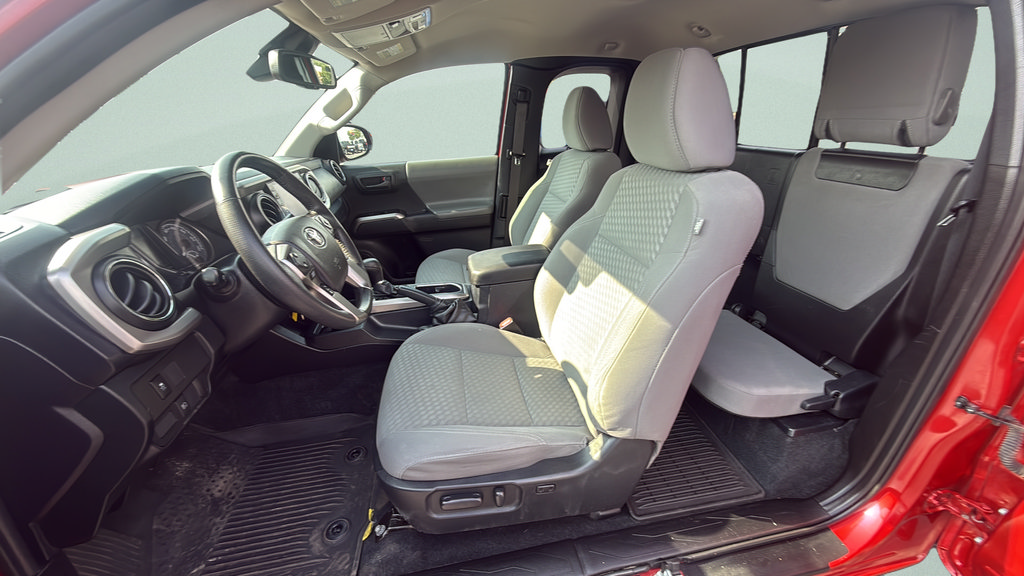 Used 2021 Toyota Tacoma SR5 AWD/4WD image 21