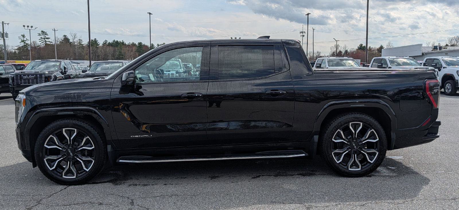 Certified 2025 GMC Sierra EV Denali AWD/4WD image 5