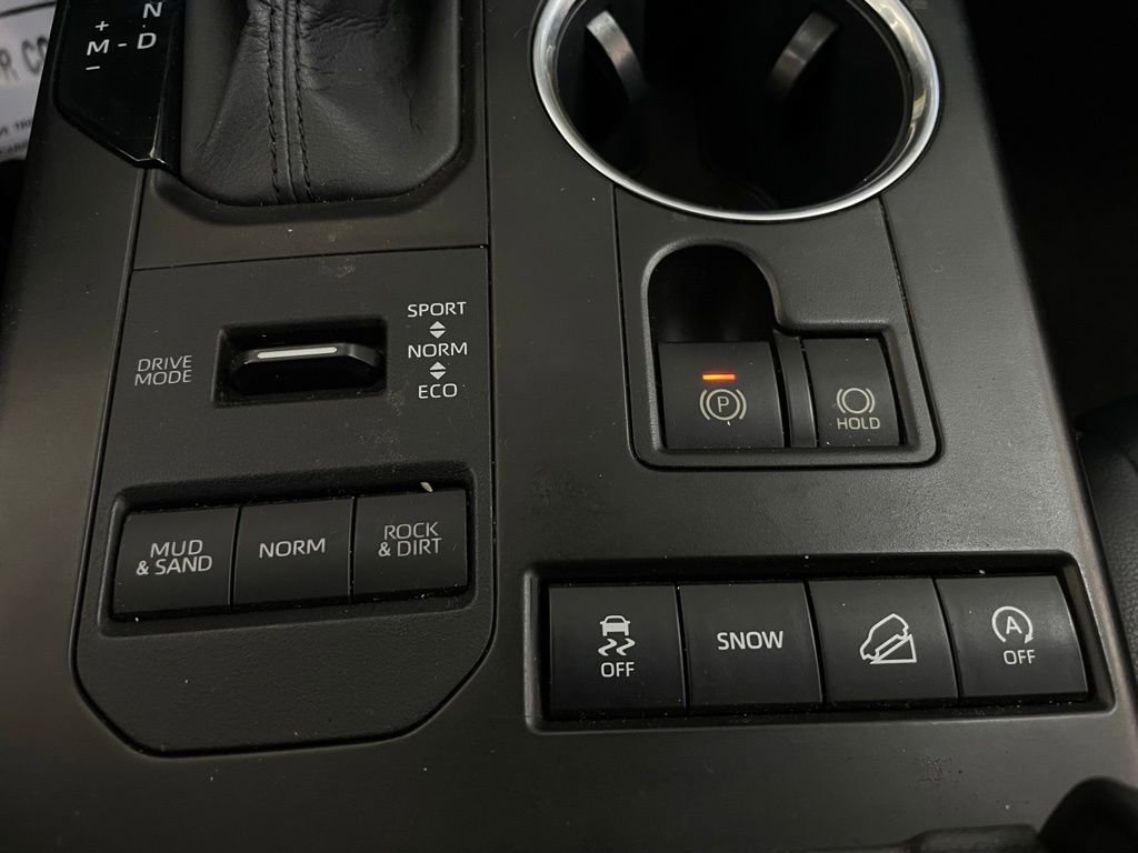 Used 2020 Toyota Highlander XLE image 47