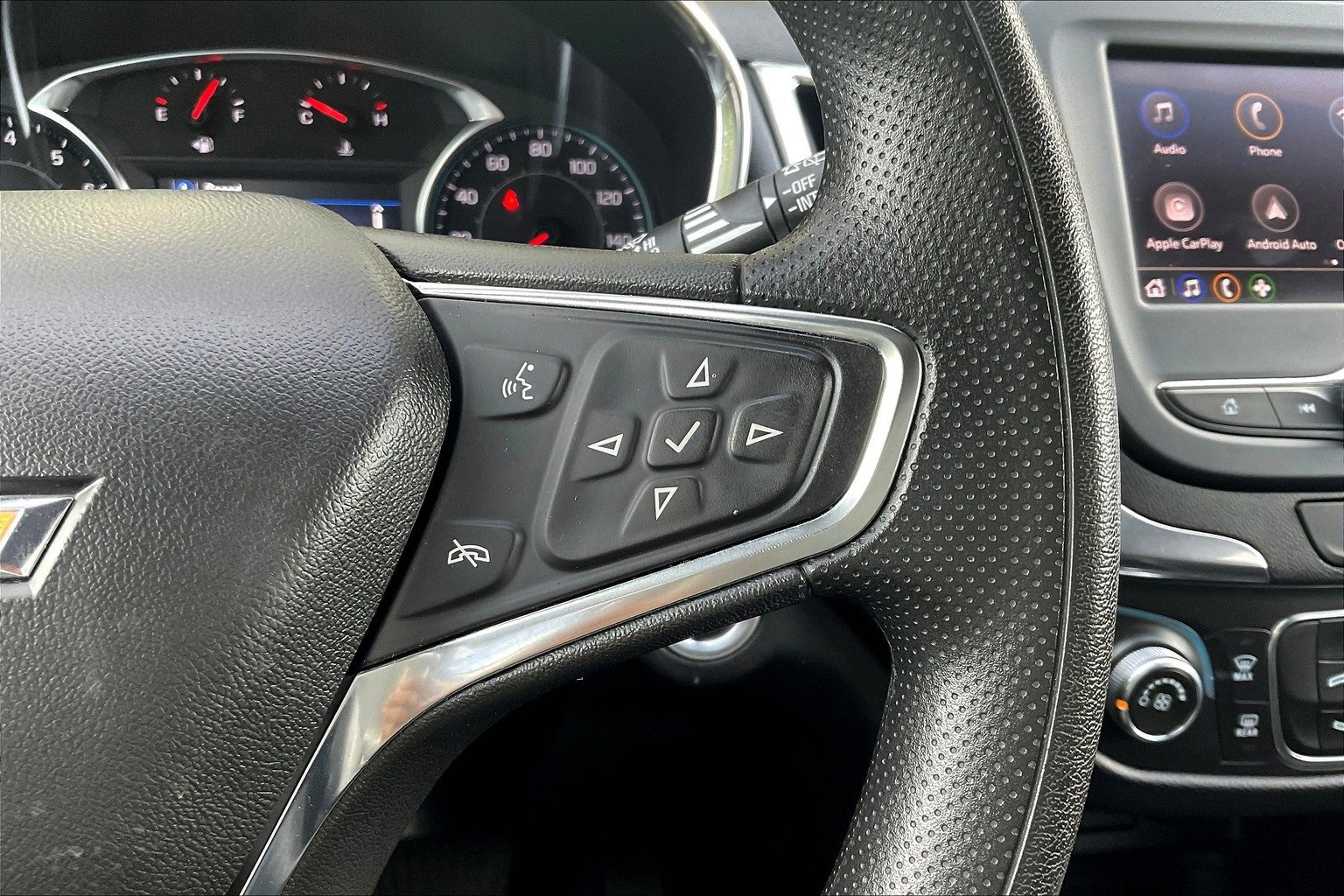 Used 2023 Chevrolet Equinox LT w/ LPO, Floor Liner Package image 11