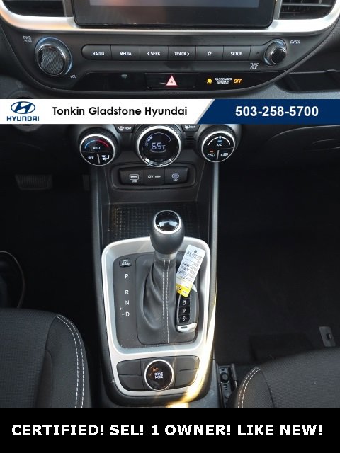 Certified 2025 Hyundai Venue SEL image 18