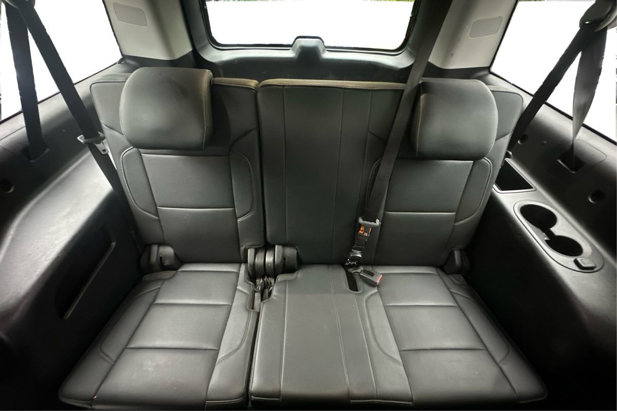 Used 2018 Chevrolet Suburban LT image 40