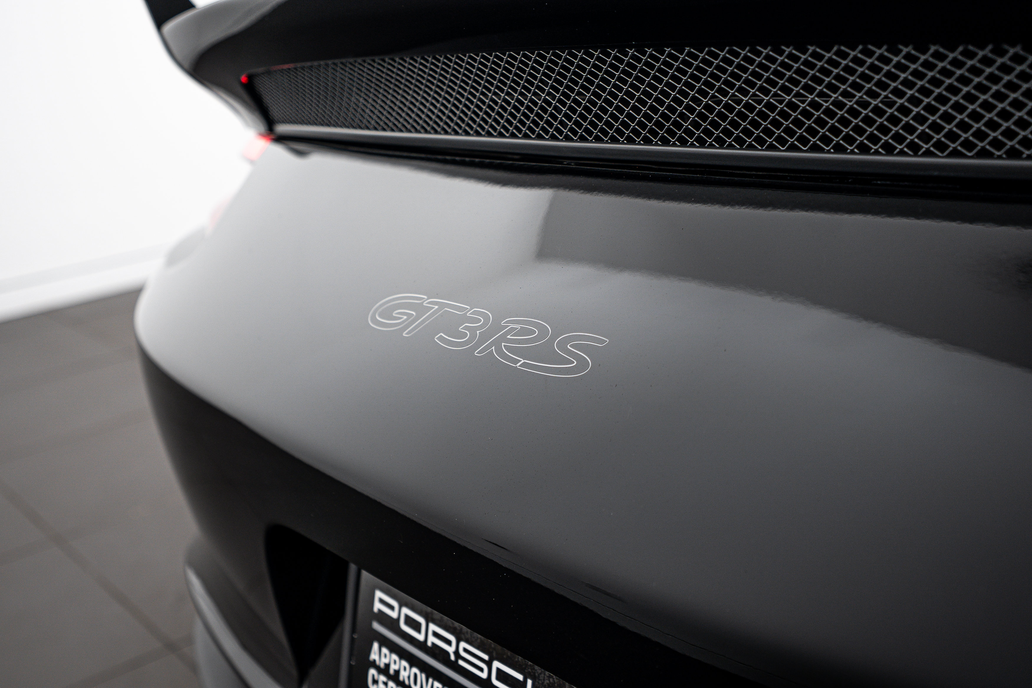 Certified 2019 Porsche 911 GT3 RS RWD image 18