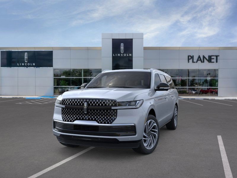 New 2025 Lincoln Navigator L Reserve image 2