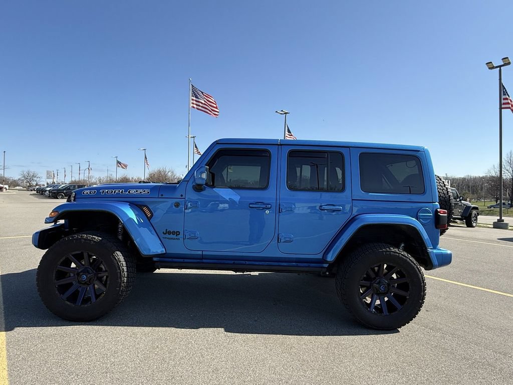 Used 2022 Jeep Wrangler Unlimited Sahara AWD/4WD image 29
