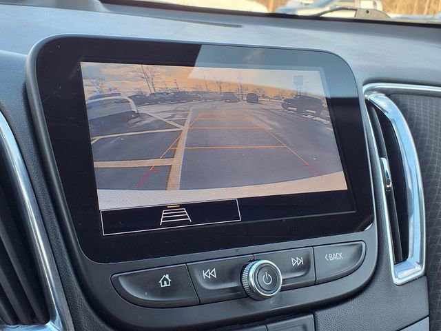 Used 2021 Chevrolet Malibu LT w/ Redline Edition image 9