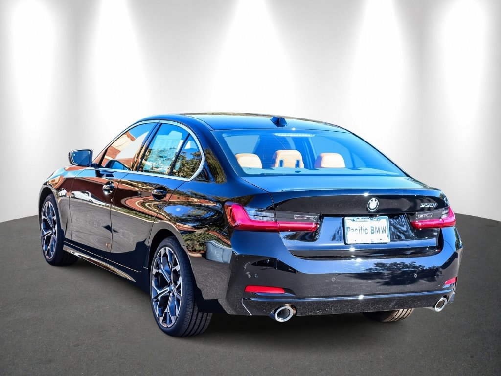 New 2026 BMW 330i Sedan w/ Convenience Package RWD image 4