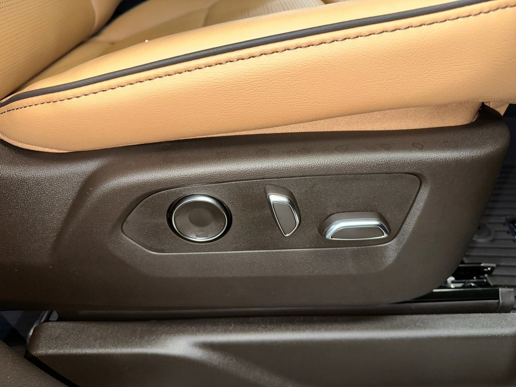 New 2026 Cadillac Escalade ESV Luxury w/ Touring Package image 34