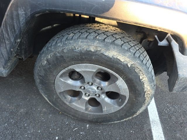 Used 2016 Jeep Wrangler Unlimited Sahara image 4