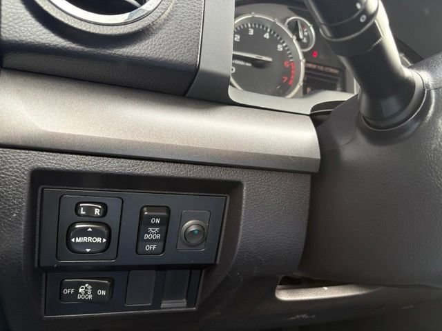 Used 2015 Toyota Tundra SR5 AWD/4WD image 21