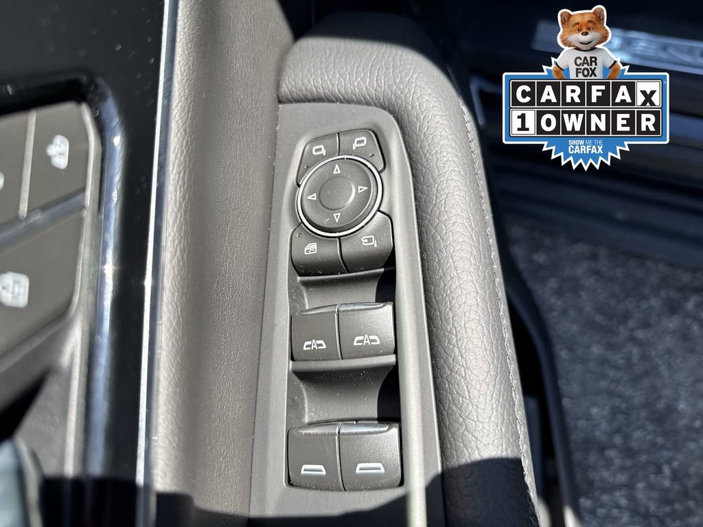 Used 2025 GMC Yukon Denali image 13