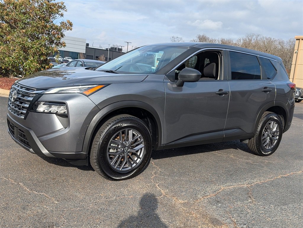 Used 2024 Nissan Rogue S image 8